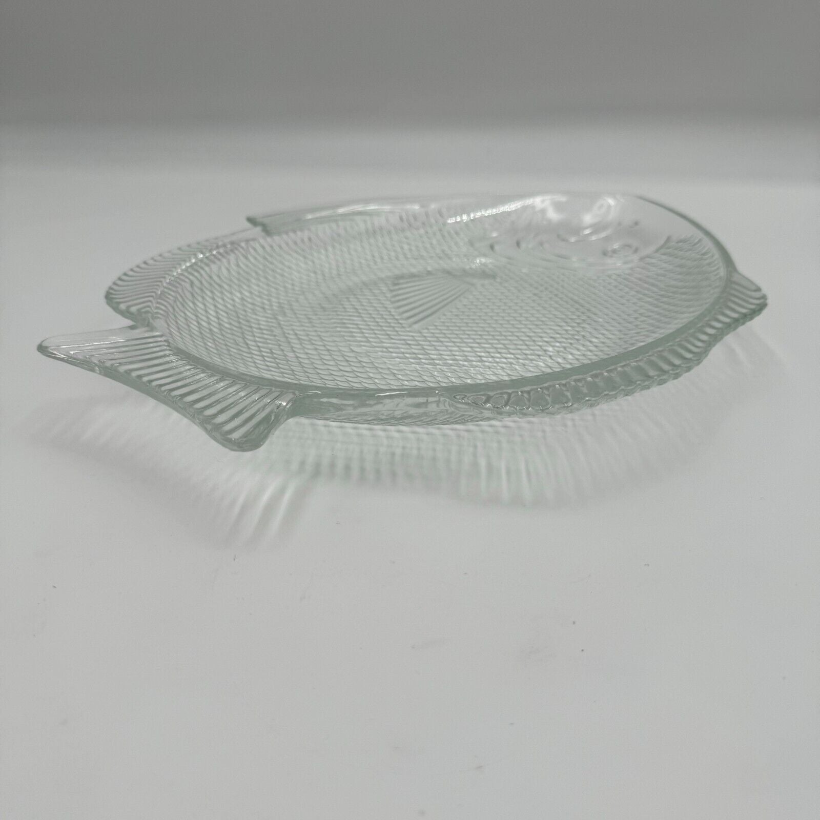 Vintage Decorative Clear Glass Ovenproof Fish-Shaped 11" x 8" Plate Stackable