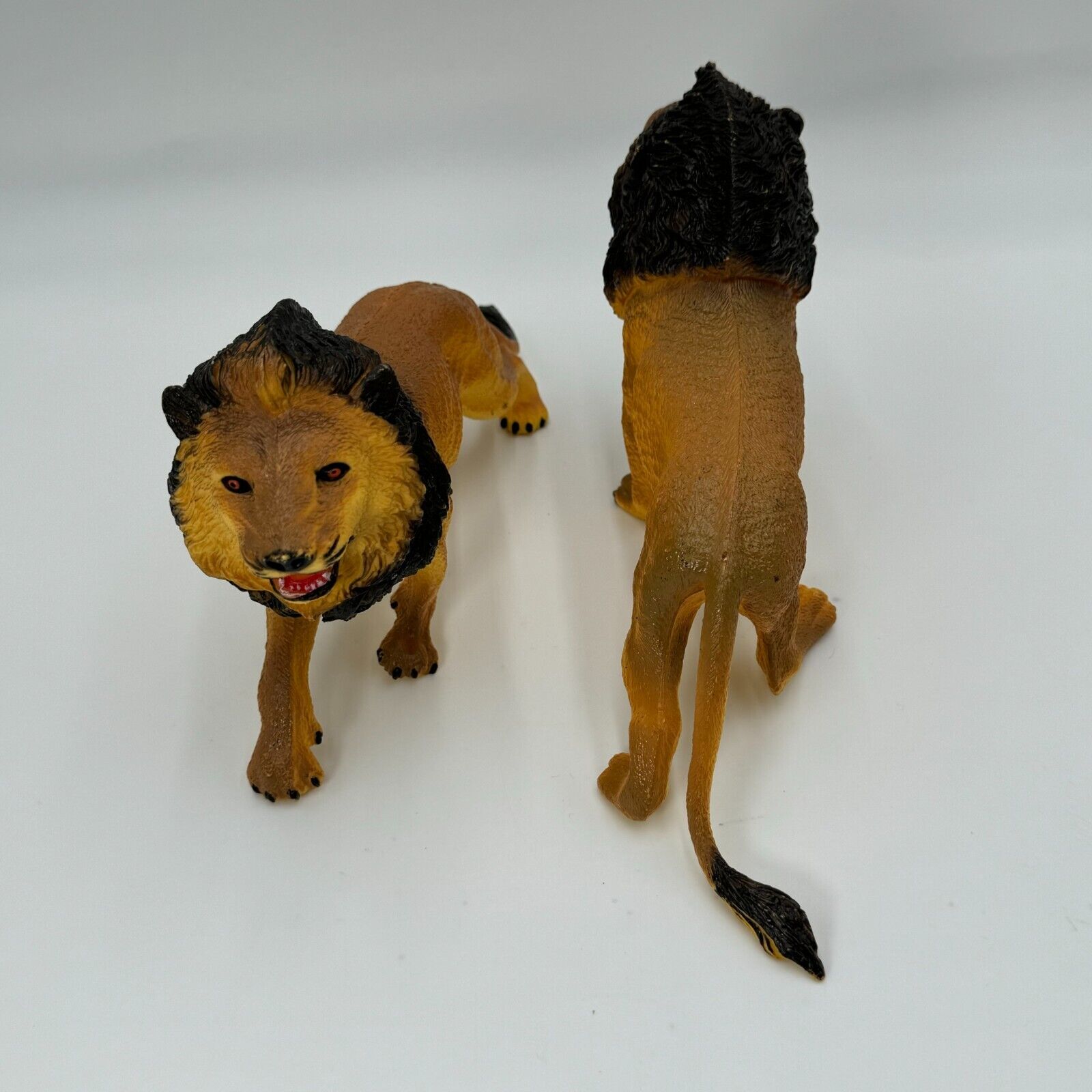 Lot of 5 Vintage Animal Fiugures Plastic Lions Tiger Cheetah Girraffe Kids Toys