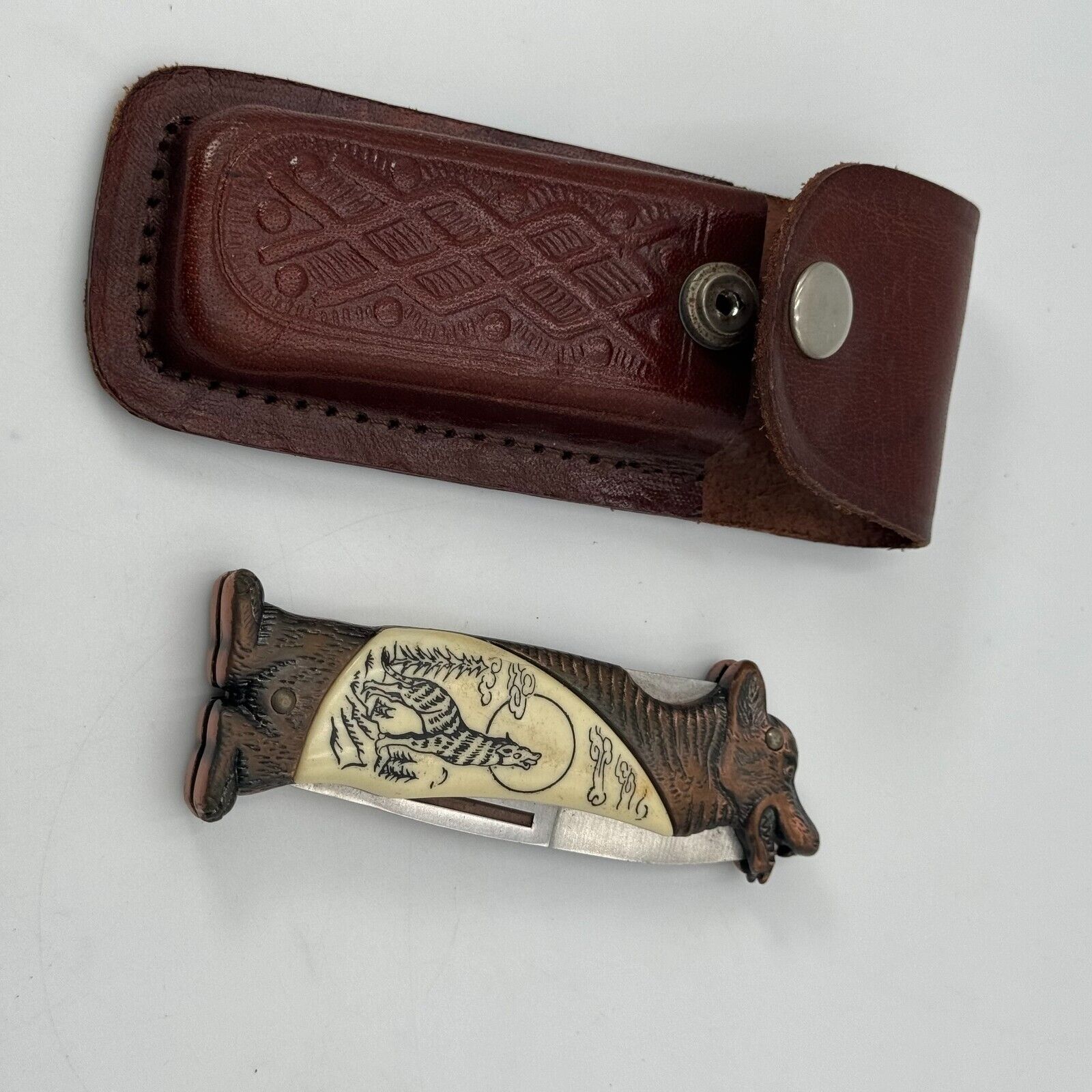 Special Limited Edition Wolf Design Native Art Folding Pocket Knife Leather Case