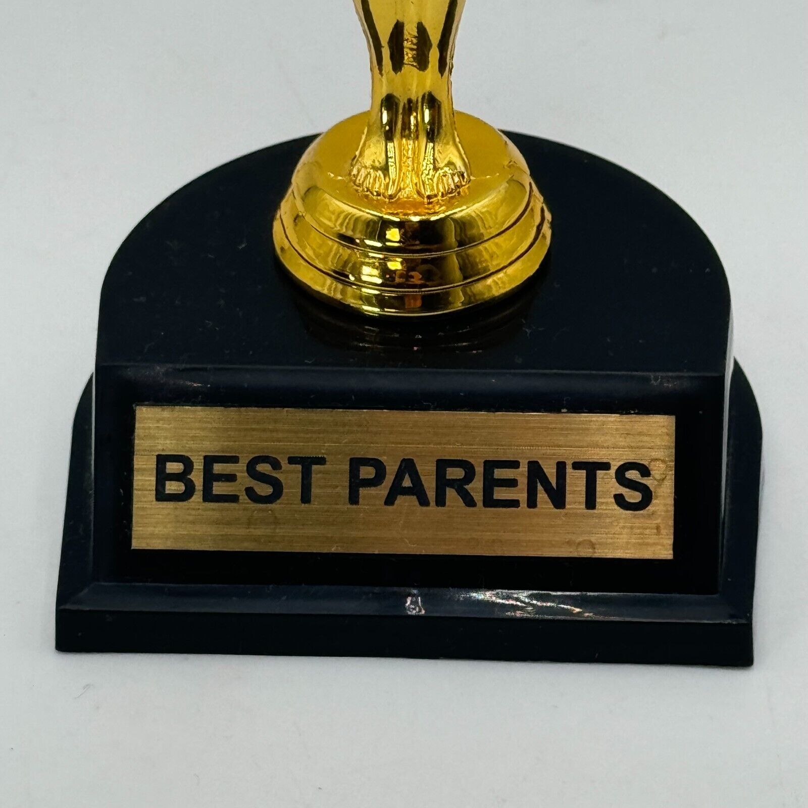 Crafted Stunning 7 in Worlds Best Parents Plastic With Gold Finish Statue Trophy