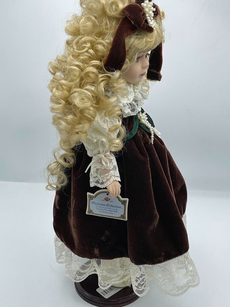 1997 New VICTORIAN ROSE COLLECTION Porcelain Doll 17" MELISSA JANE Blonde Velvet