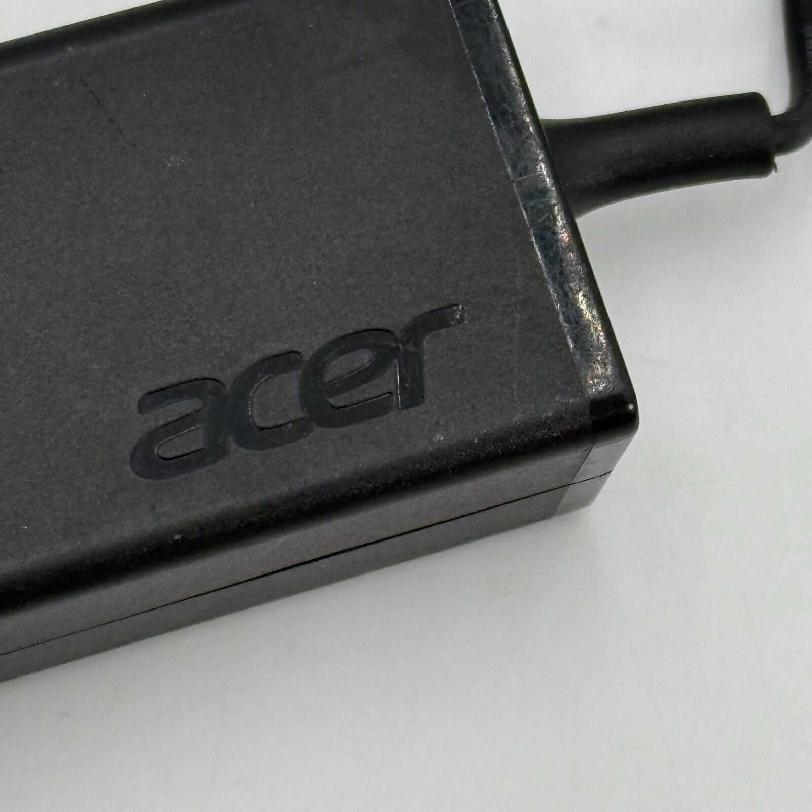 Original 45W Acer ADP-45HE B AC Power Supply Adapter Charger 19V 2.37A