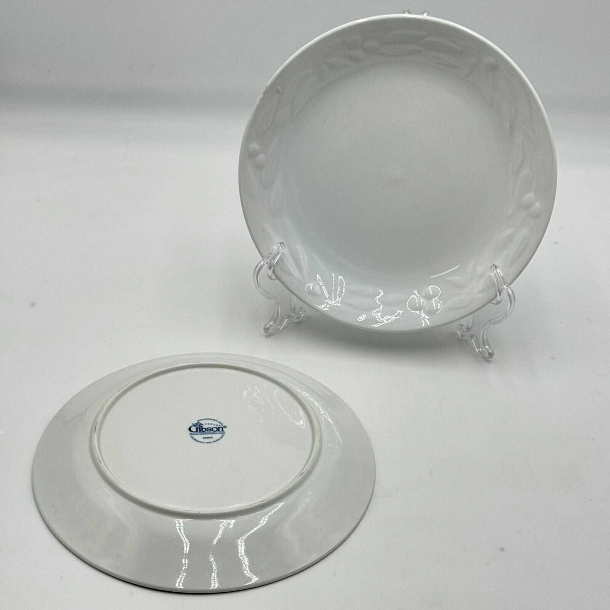 Pair of 2 Gibson White Raised Edge 10in Everyday Dinner Plates Ceramic China