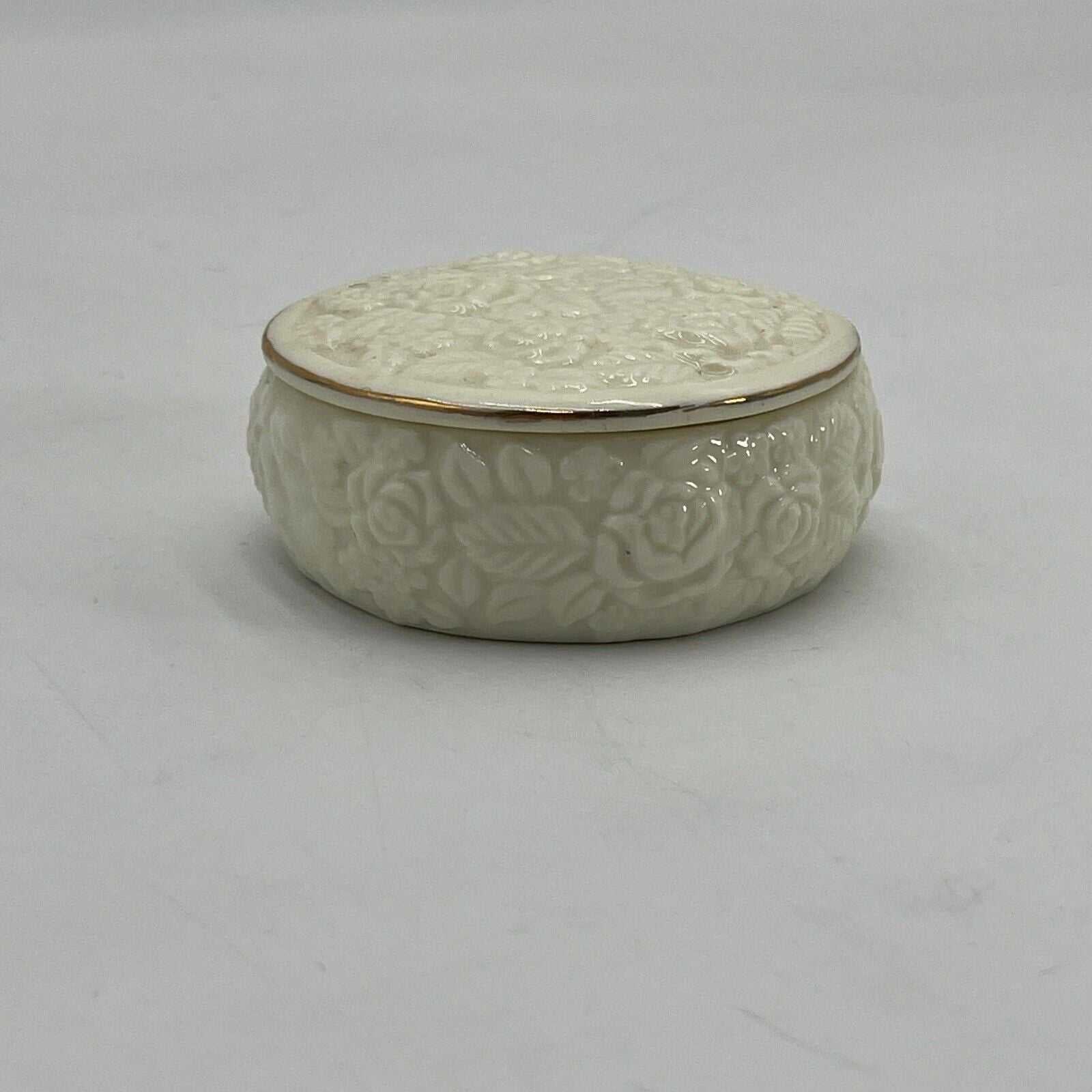 Sculpted Roses Porcelain Circle Shaped Trinket Boxes With Gold Trim Lids