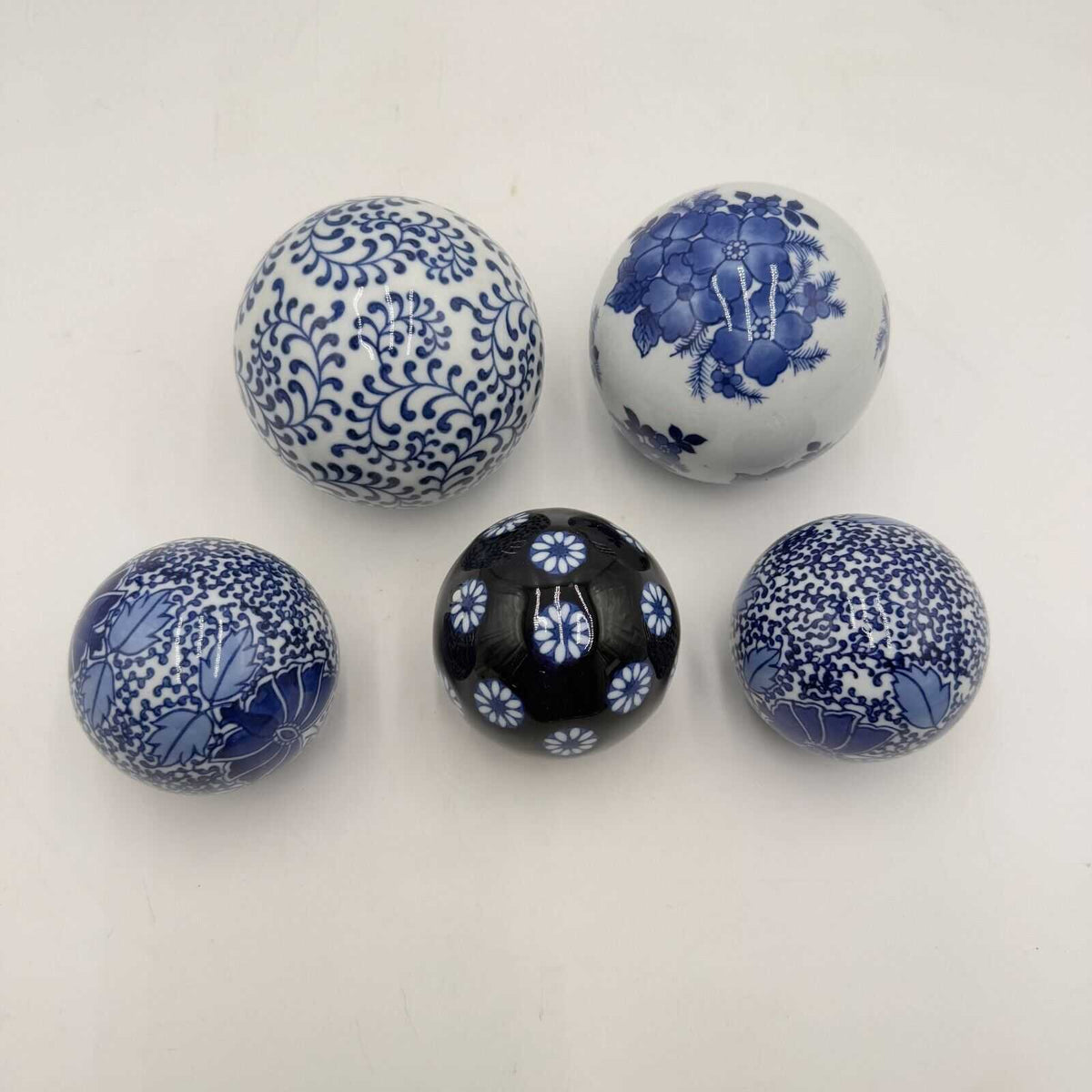 Set of 5 Antique Chinoiserie Carpet Balls Blue & White Porcelain Sphere 3 & 4in