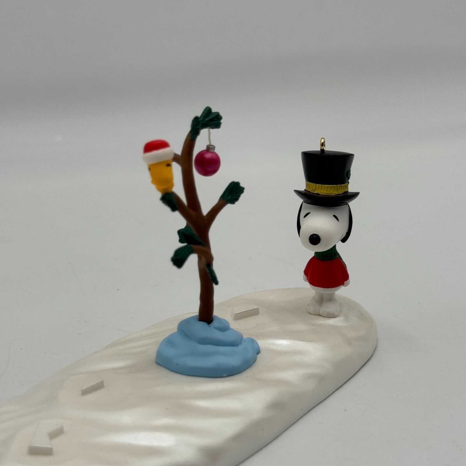 Snoopy & Woodstock Charlie Brown Christmas Collector’s Ornament Table Top 1994