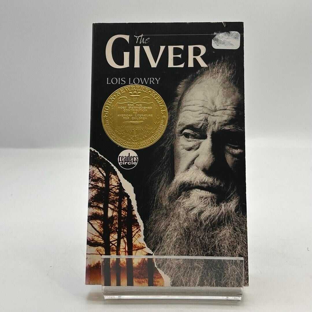 The Giver by Lois Lowry Laurel Leaf Books 2002 PAPERBACK BOOK