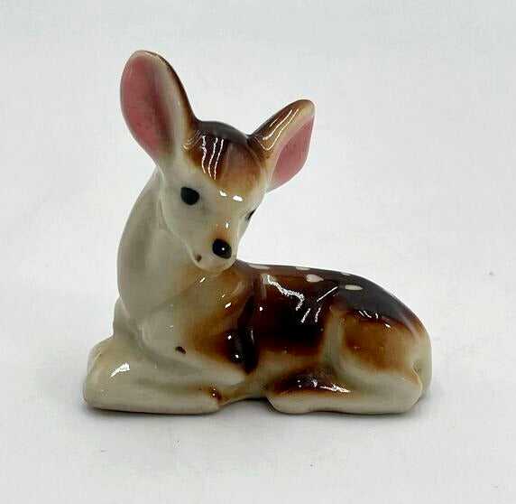 Vintage Deer Fawn Doe Laying Down Ceramic Figurine Made In Japan