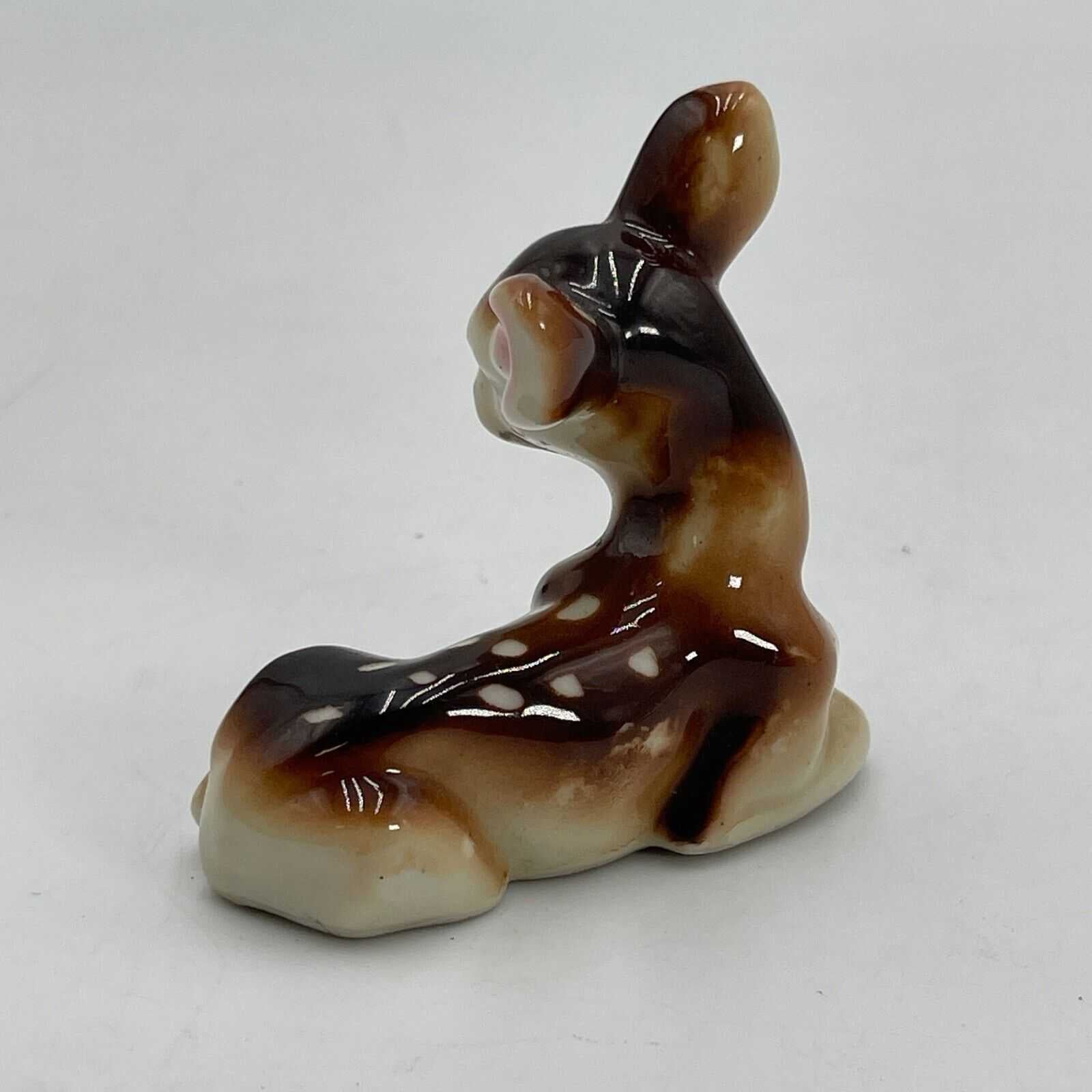 Vintage Deer Fawn Doe Laying Down Ceramic Figurine Made In Japan