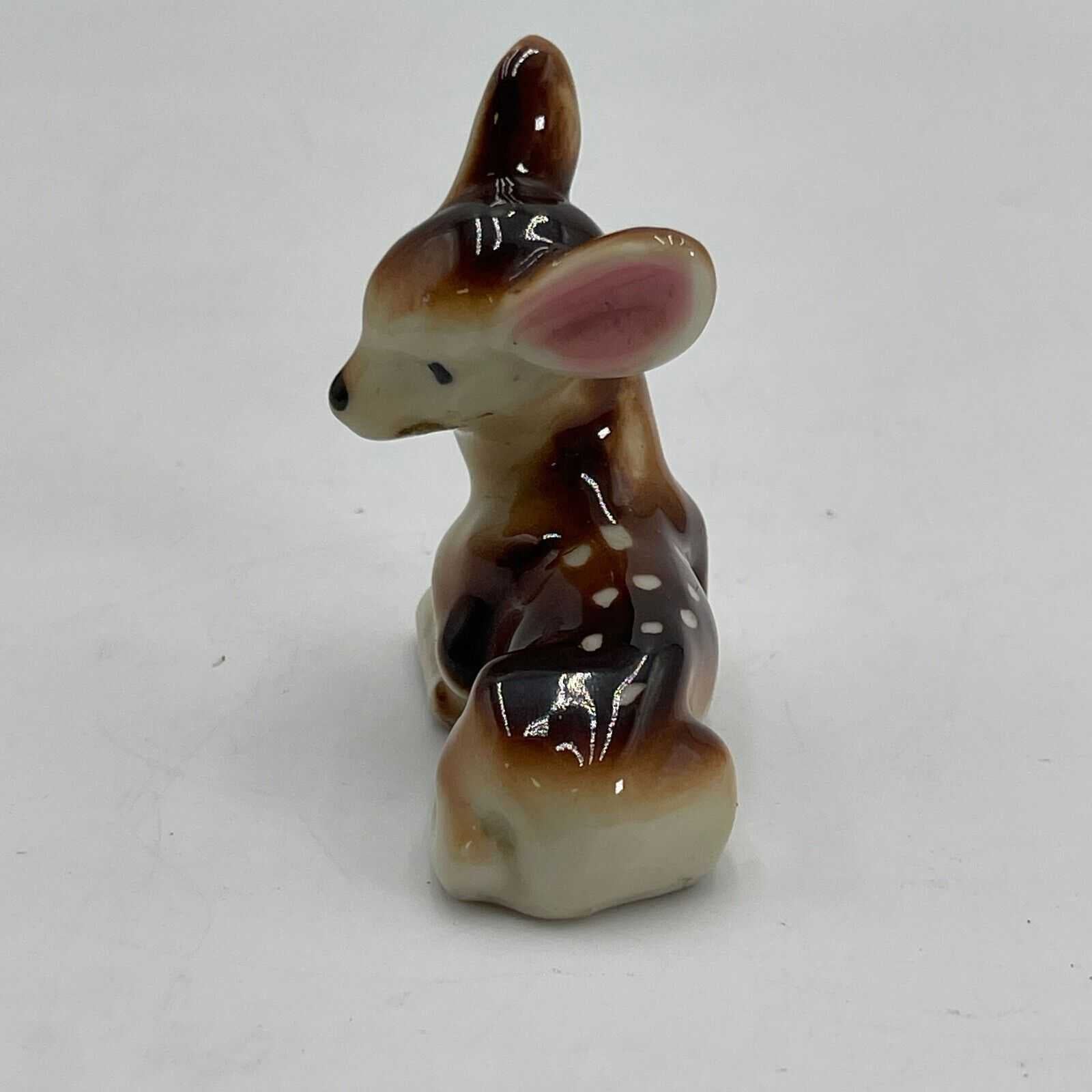 Vintage Deer Fawn Doe Laying Down Ceramic Figurine Made In Japan