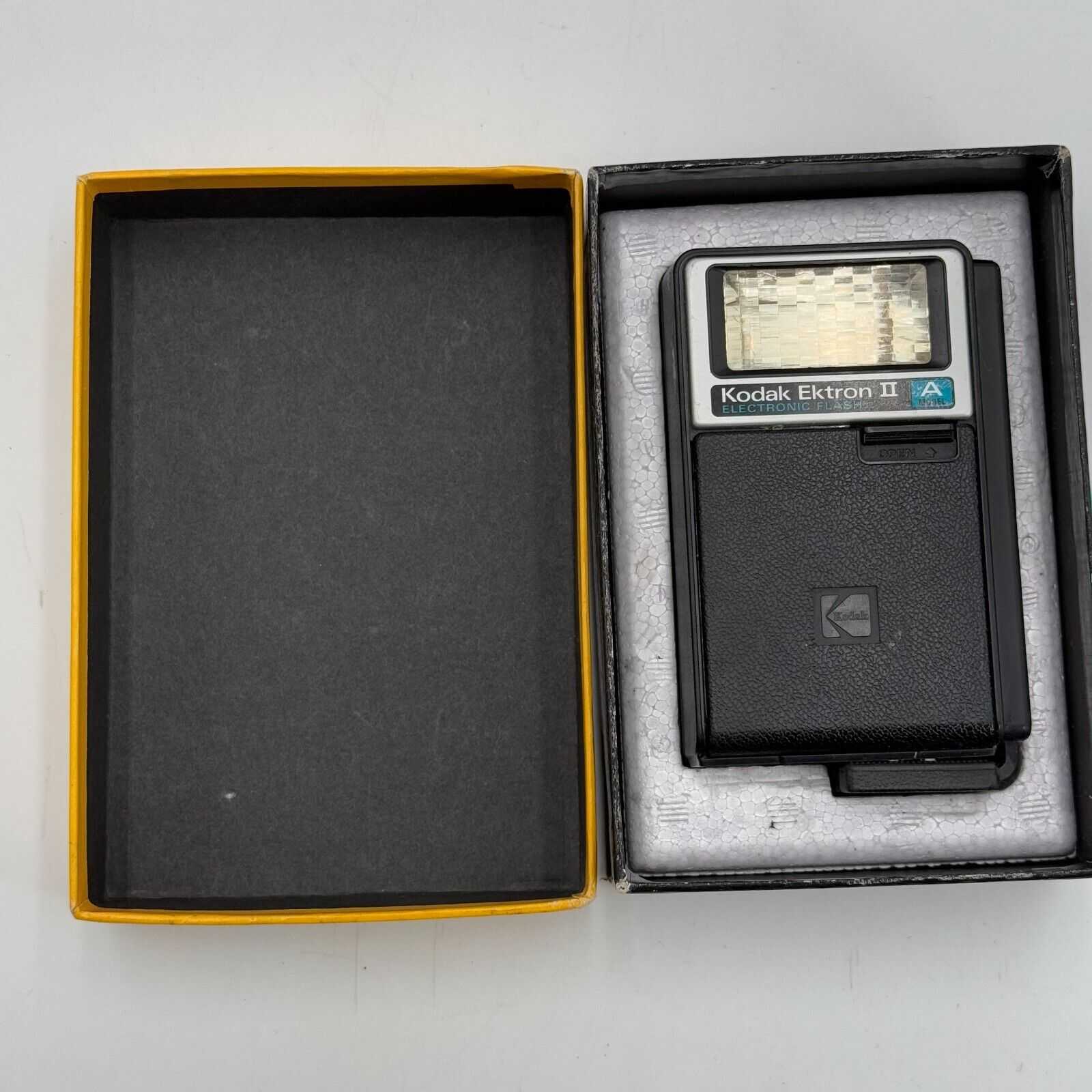 Vintage Kodak Ektron II Model A Electronic Flash - Original Box Manual Untested