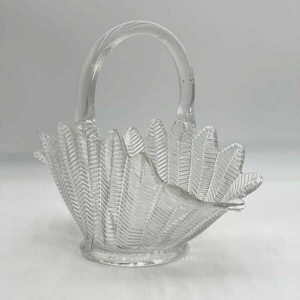 Vintage Large L.E. Smith Glass Clear Feather or Fern Pattern Basket 1940’s/50s