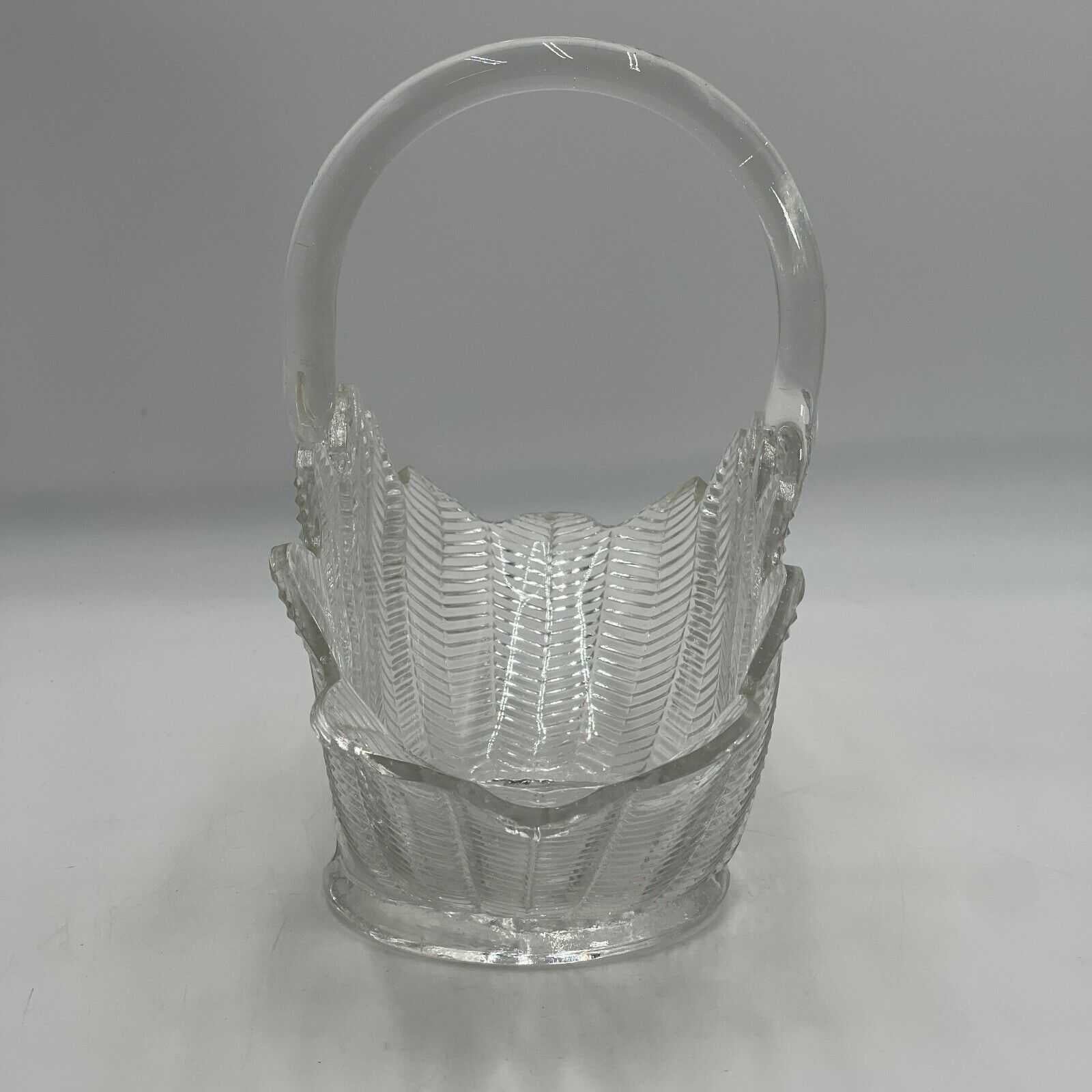 Vintage Large L.E. Smith Glass Clear Feather or Fern Pattern Basket 1940’s/50s